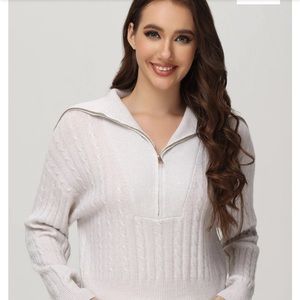 NWT 525 America
Cable 1/4-Zip Cashmere Sweater Size Small